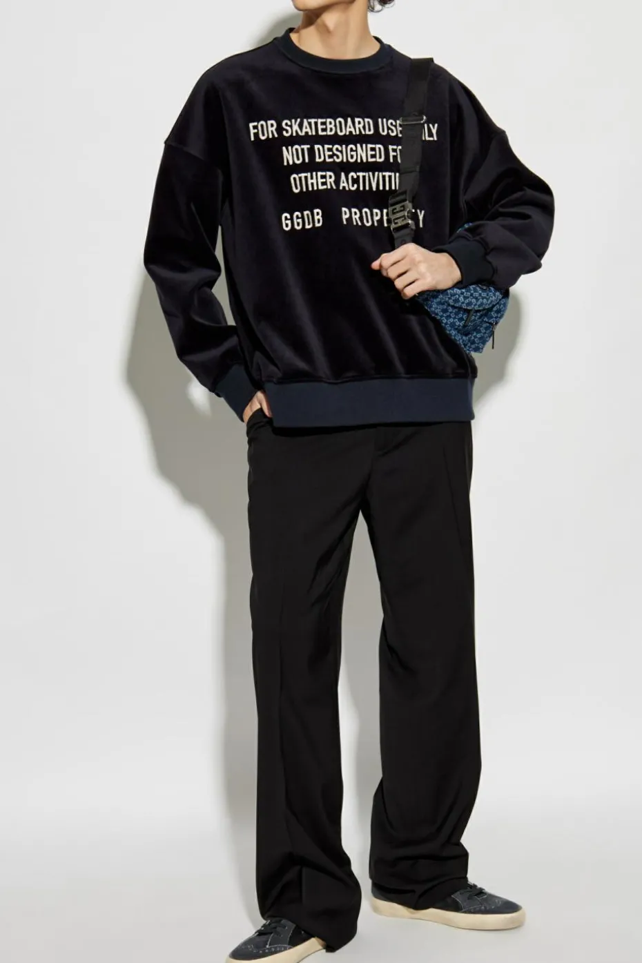 Golden Goose CZARNY Welurowa bluza z logo