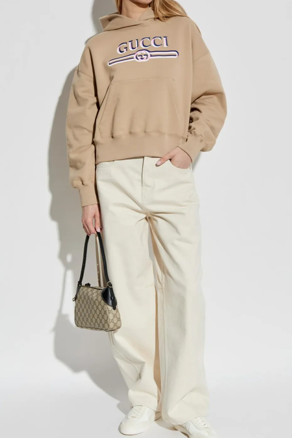 Gucci beżowy Bluza z nadrukowanym logo