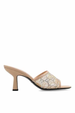 Gucci beżowy Klapki na obcasie z monogramem