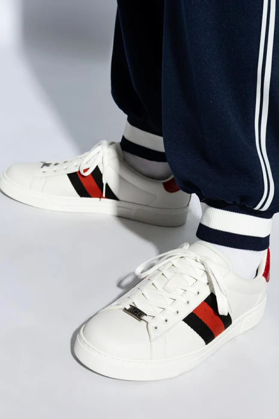 Gucci BIAŁY Buty sportowe z paskiem `Web`