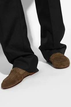 Gucci BRĄZOWY Zamszowe buty typu ‘loafers’