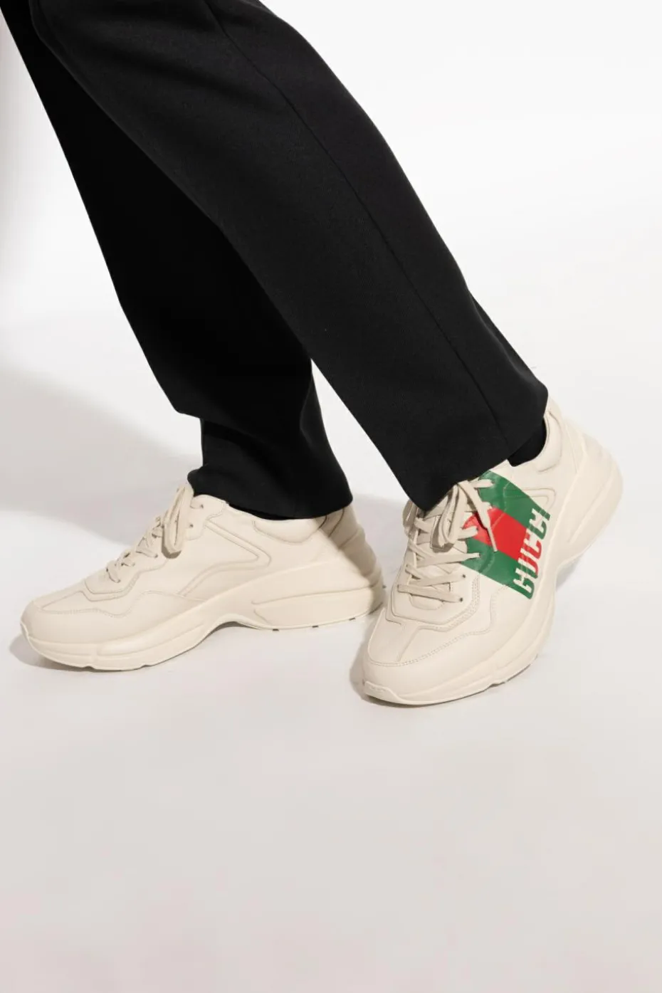 Gucci kremowy Buty sportowe z logo