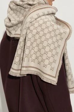 Gucci kremowy Szal z monogramem