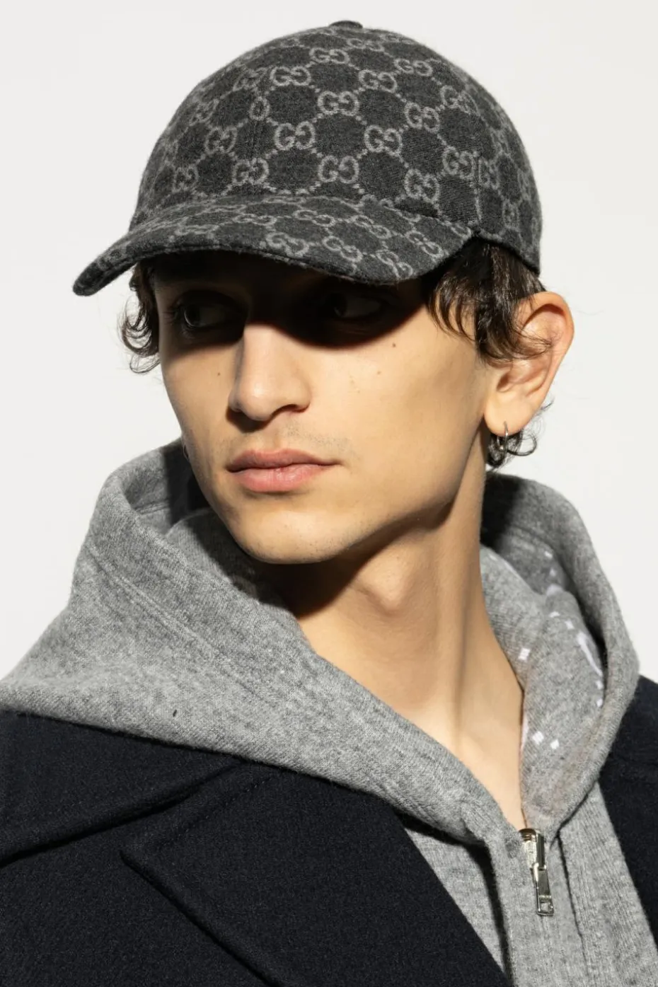 Gucci SZARY Wełniana czapka z daszkiem