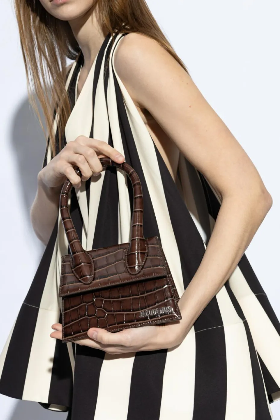 Jacquemus BRĄZOWY Torba do ręki `Le Chiquito Moyen`
