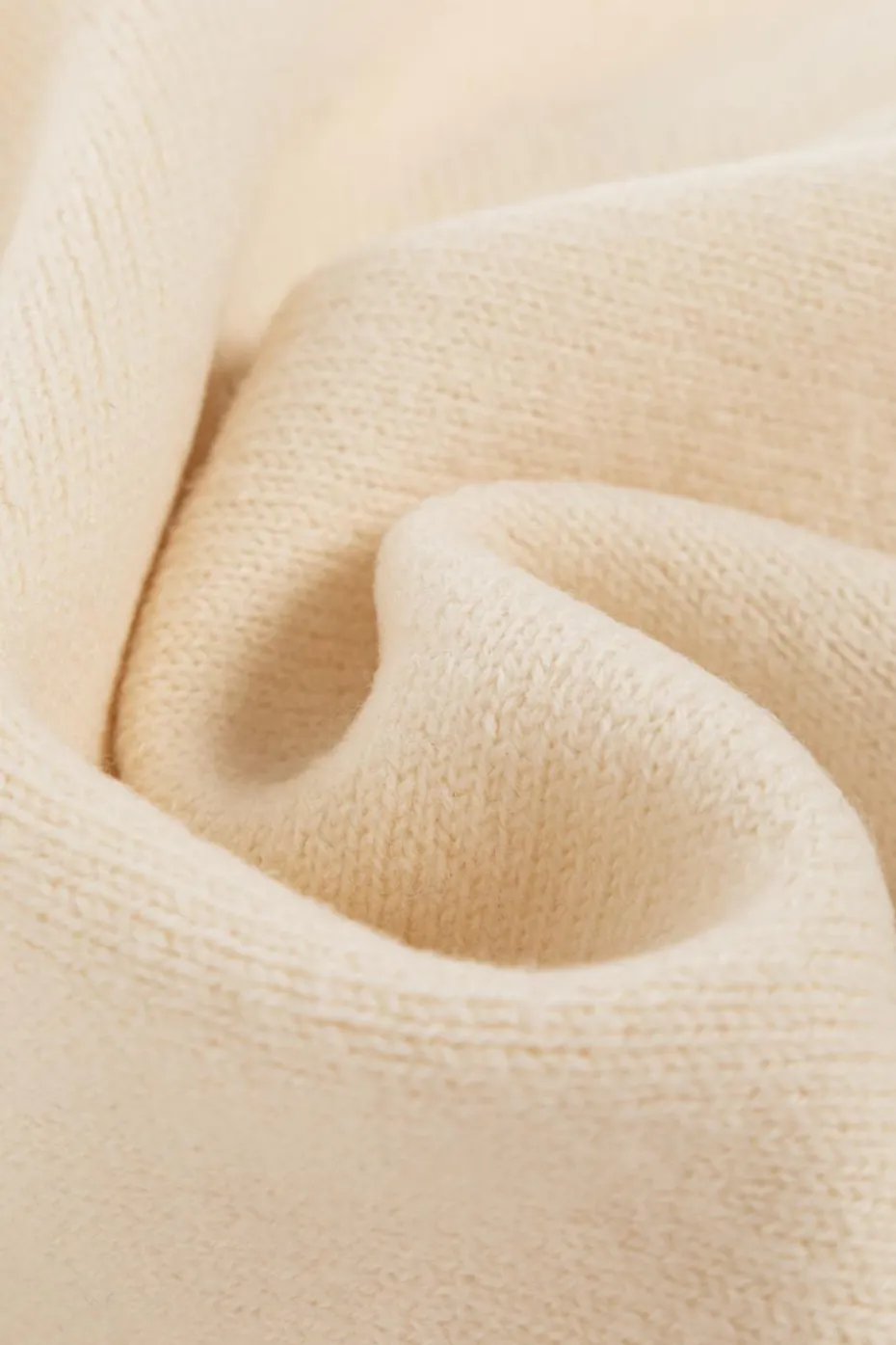 JIL SANDER kremowy Wełniany szal