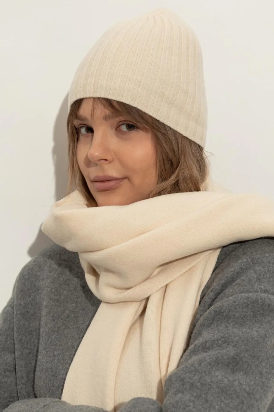 JIL SANDER kremowy Wełniana czapka