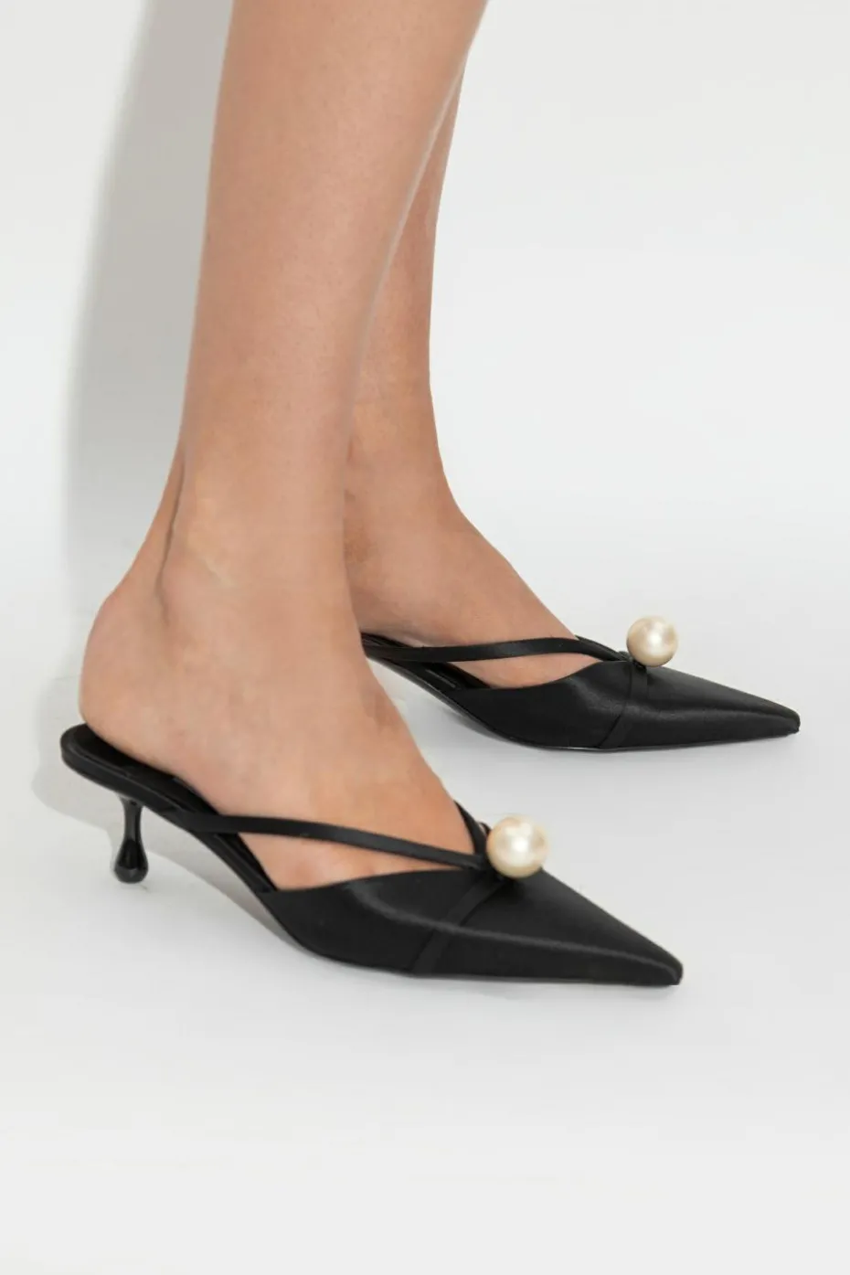 Jimmy Choo CZARNY Klapki na obcasie `Sana`