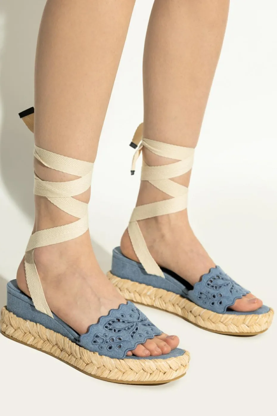Jimmy Choo NIEBIESKI Sandały na koturnie `Arlee`