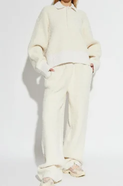 LACOSTE RUNWAY kremowy Spodnie z kieszeniami