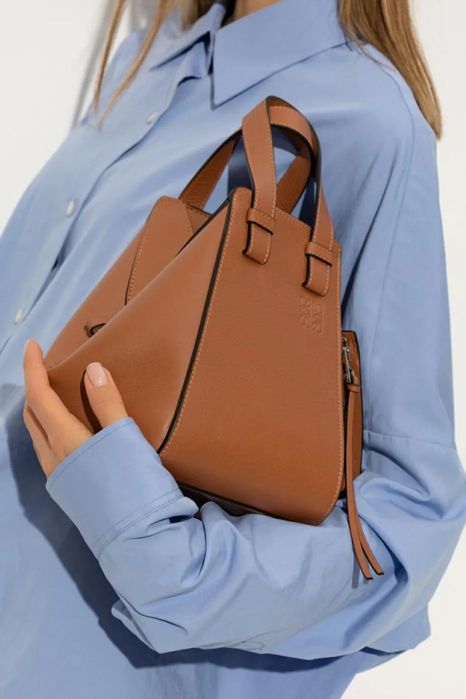 Loewe BRĄZOWY Torba na ramię ‘Hammock’
