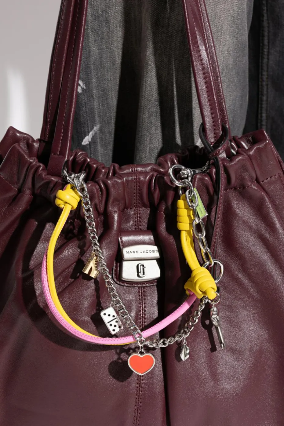 Marc Jacobs MULTIKOLOR Brelok z zawieszkami