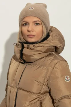 Moncler beżowy Wełniana czapka z naszywką z logo