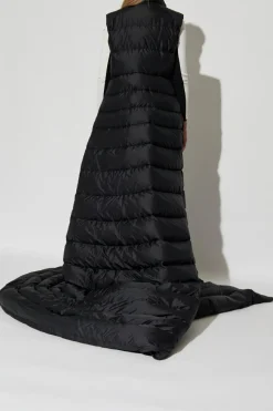 Moncler CZARNY Płaszcz puchowy `Verone` z kolekcji `RE/ICONS`