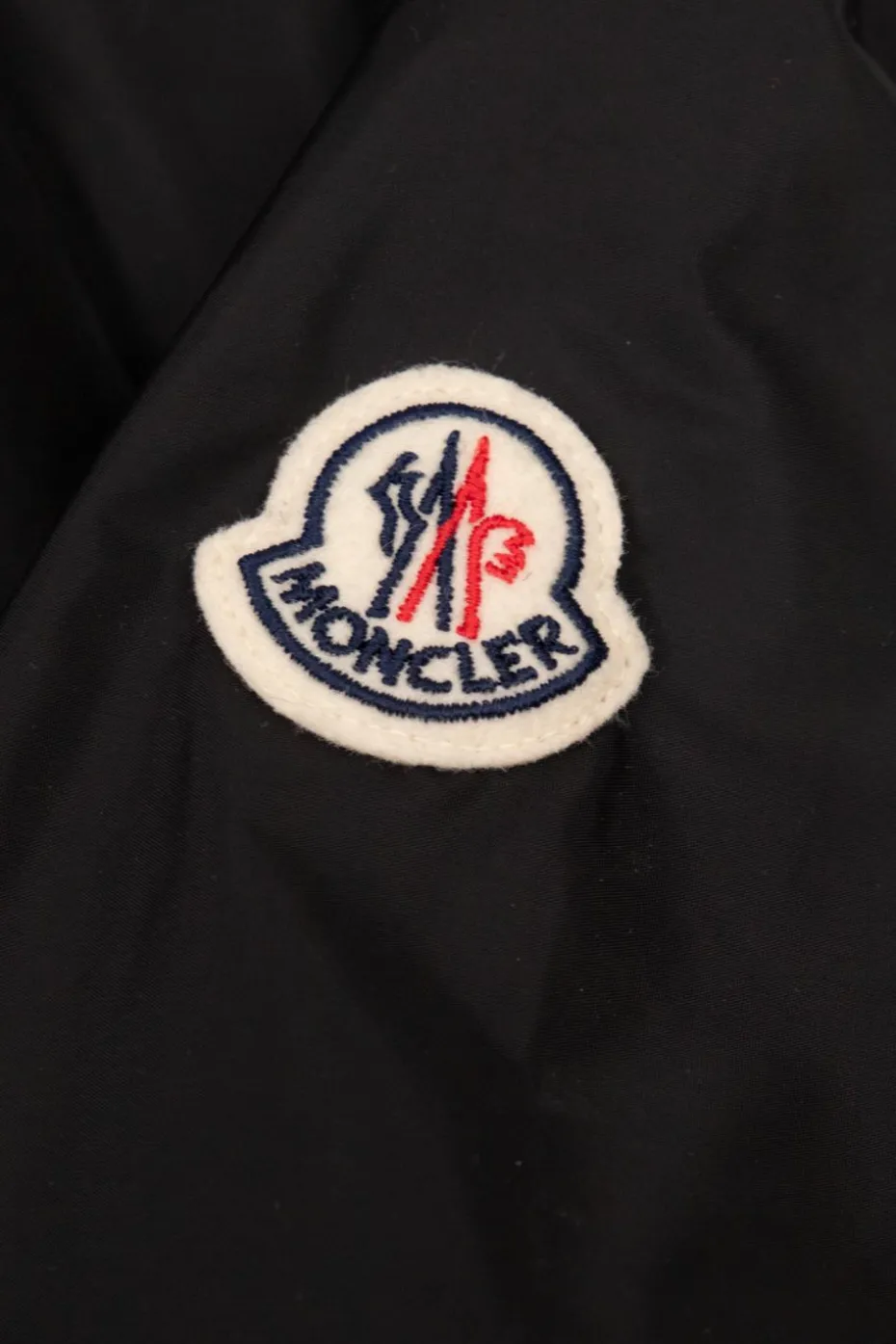 Moncler Enfant CZARNY Kurtka ‘Joly’
