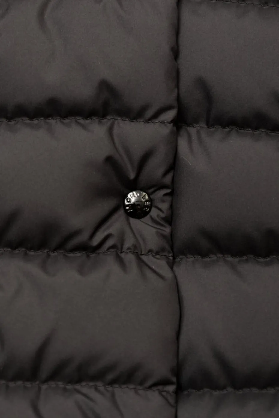 Moncler Enfant CZARNY Puchowa kurtka ‘Egisto’