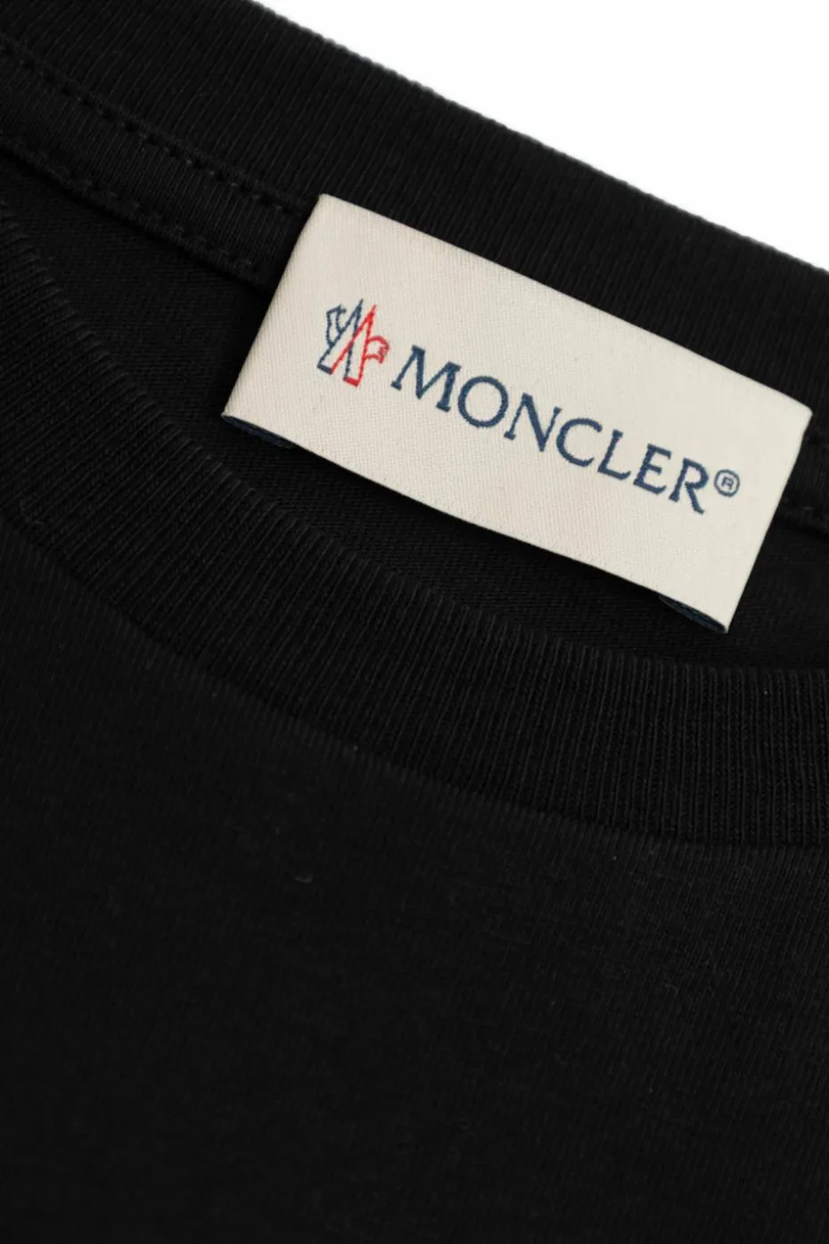 Moncler Enfant CZARNY T-shirt z logo