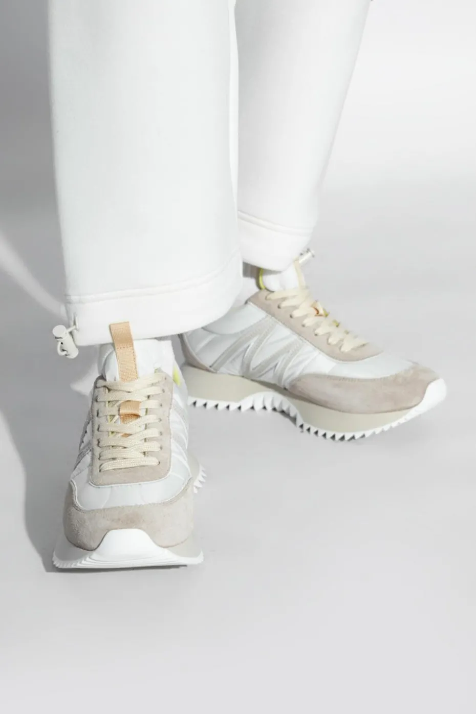 Moncler kremowy Buty sportowe `Pacey`