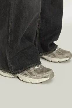 New Balance beżowy Buty sportowe `U740SA2`
