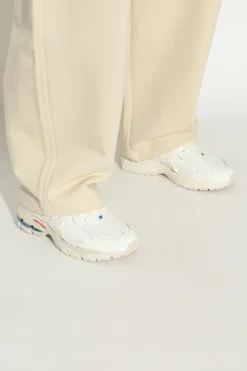 New Balance BIAŁY Buty sportowe `M2002RDC`