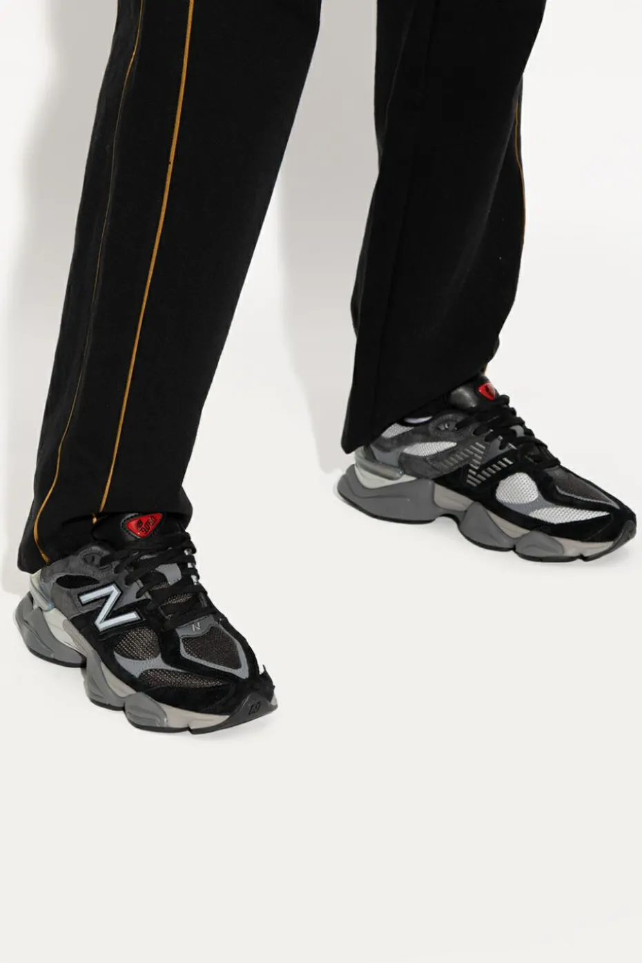 New Balance CZARNY Buty sportowe ‘U9060BLK’