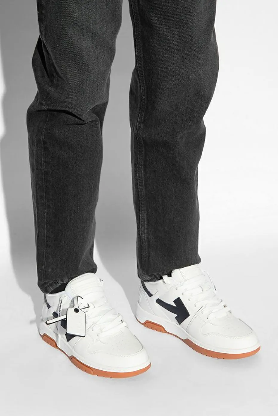 Off-White BIAŁY Buty sportowe ‘Out Of Office’