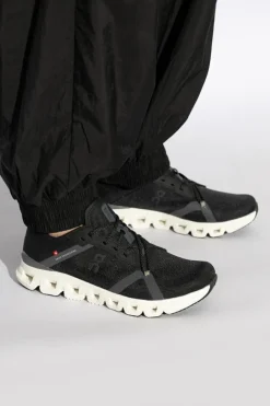 On Running CZARNY Buty treningowe `Cloud X 4 AD`