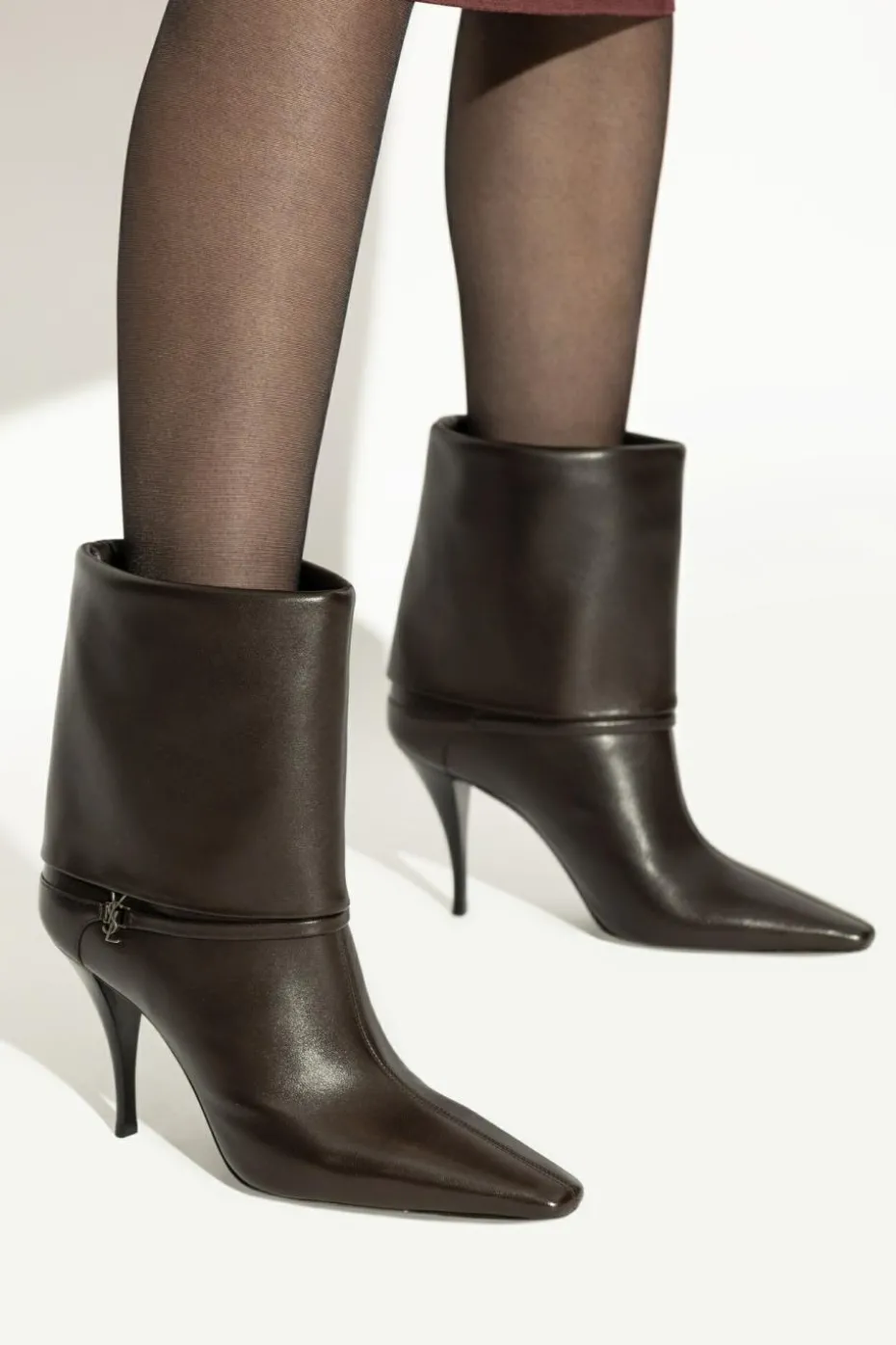 Saint Laurent BRĄZOWY Botki na obcasie `Ricky`