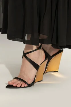 Saint Laurent CZARNY Sandały `Salome` na koturnie