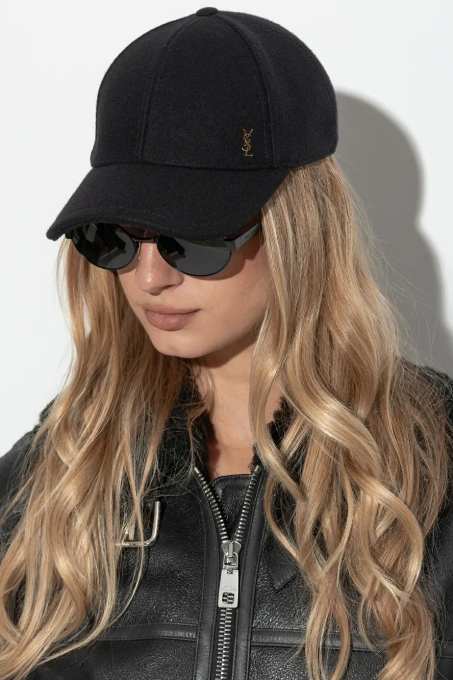 Saint Laurent CZARNY Wełniana czapka z daszkiem