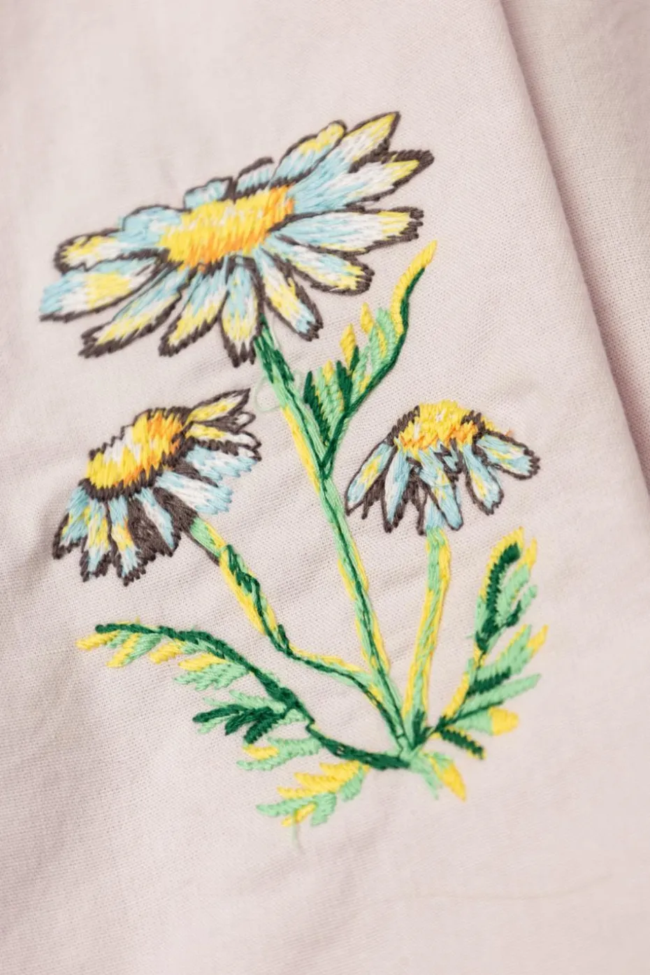 Stella McCartney Kids FIOLETOWY Sukienka z kolorowym haftem