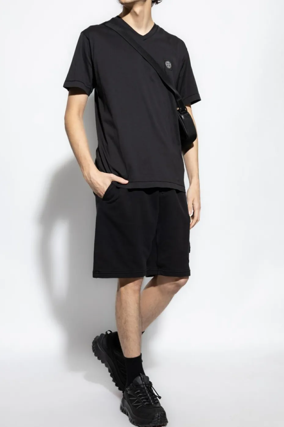 Stone Island CZARNY T-shirt z dekoltem w serek