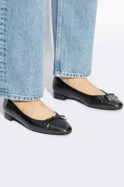 Stuart Weitzman CZARNY Skórzane buty `Sleek Bow`
