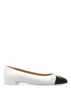 Stuart Weitzman kremowy Skórzane buty `Sleek Bow`