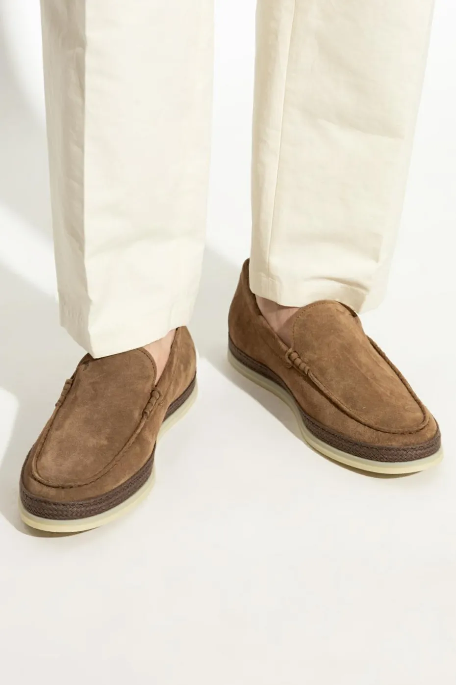 Tod’s BRĄZOWY Zamszowe buty typu `loafers`