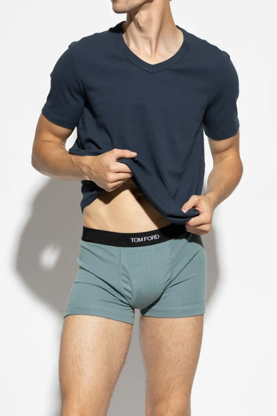 Tom Ford GRANATOWY T-shirt z dekoltem w serek