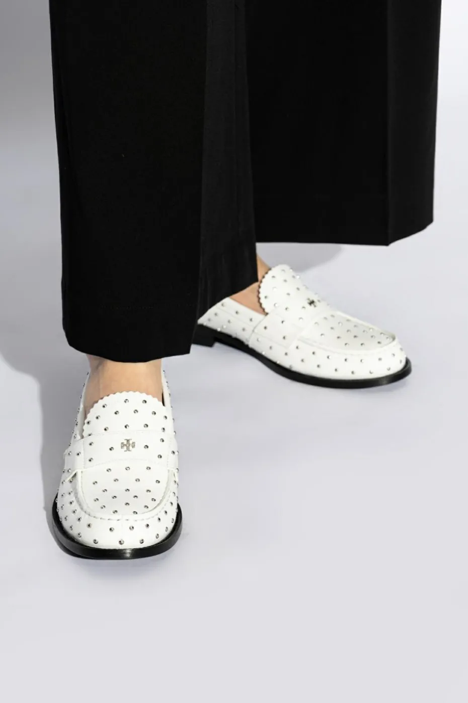 Tory Burch BIAŁY Buty `Lug` typu `loafers`