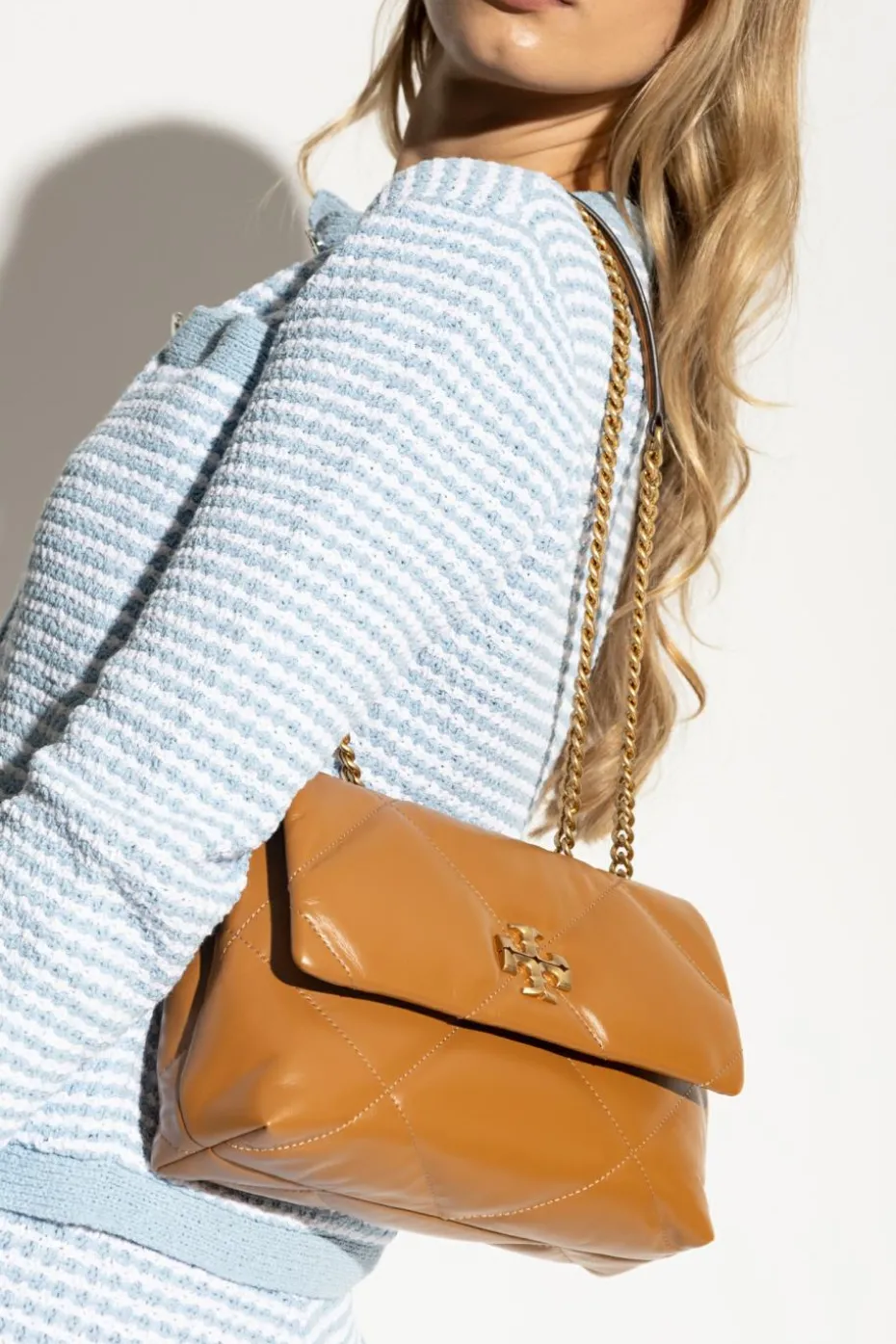 Tory Burch BRĄZOWY Torba na ramię `Kira Diamond Small`