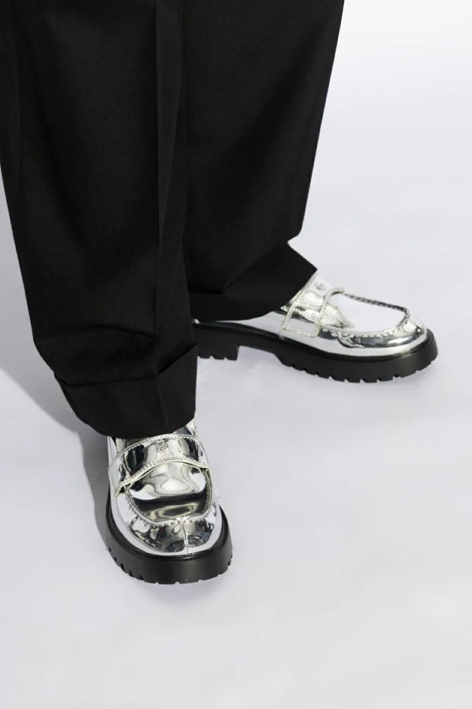 Tory Burch SREBRNY Buty `Lug` typu `loafers`