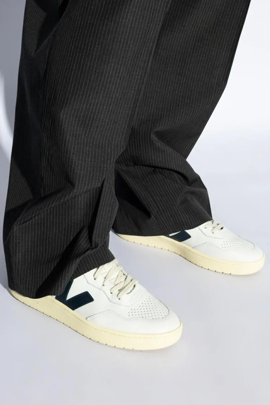 Veja BIAŁY Buty sportowe ‘V-90’