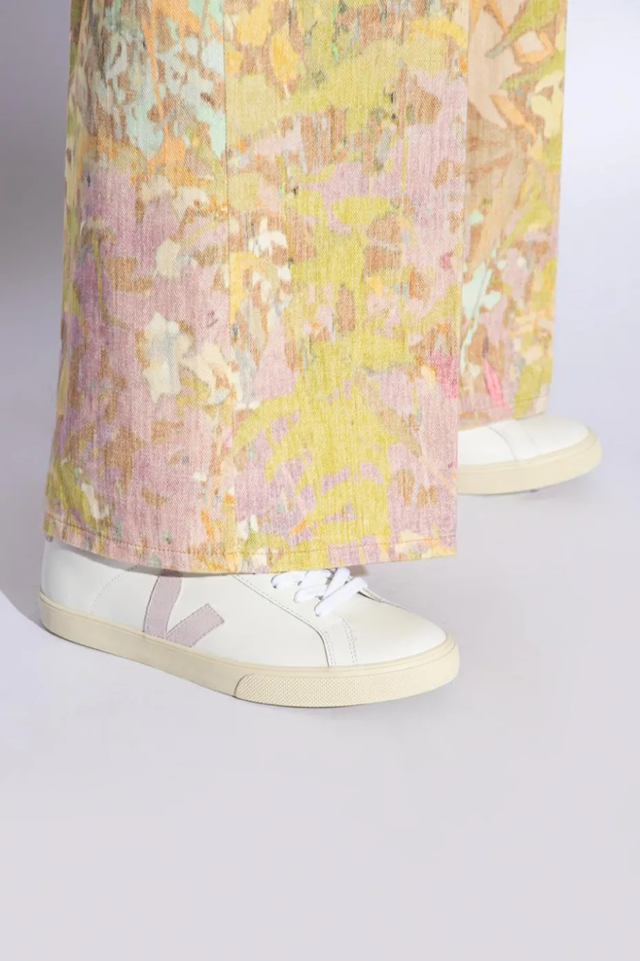 Veja BIAŁY Buty sportowe ‘Esplar Logo Leather’