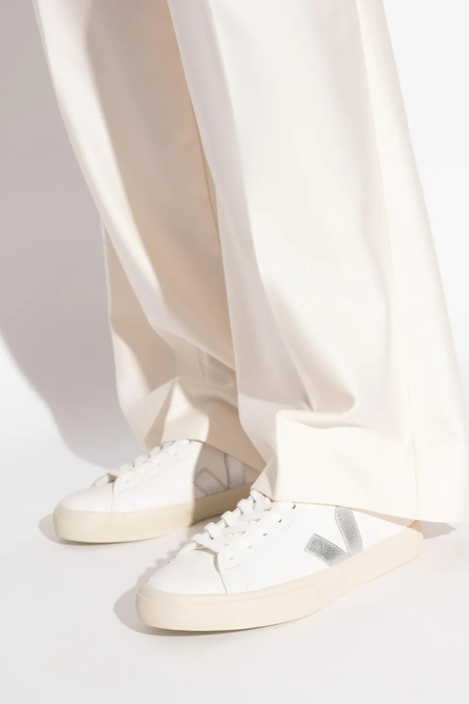 Veja BIAŁY Buty sportowe `CAMPO LEATHER`