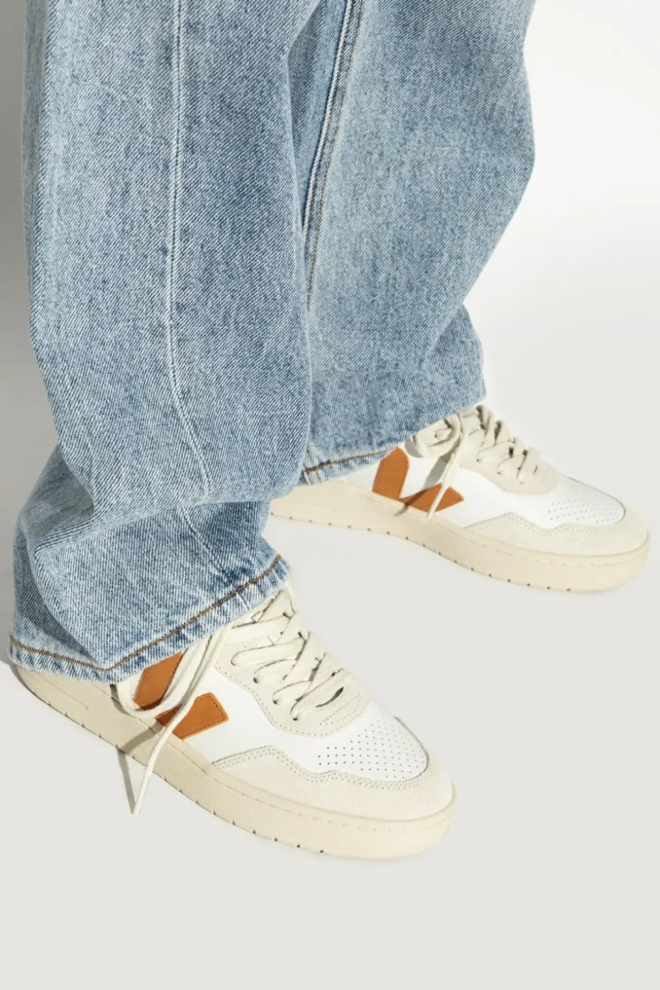 Veja BIAŁY Buty sportowe `V-90 O.T. Leather`