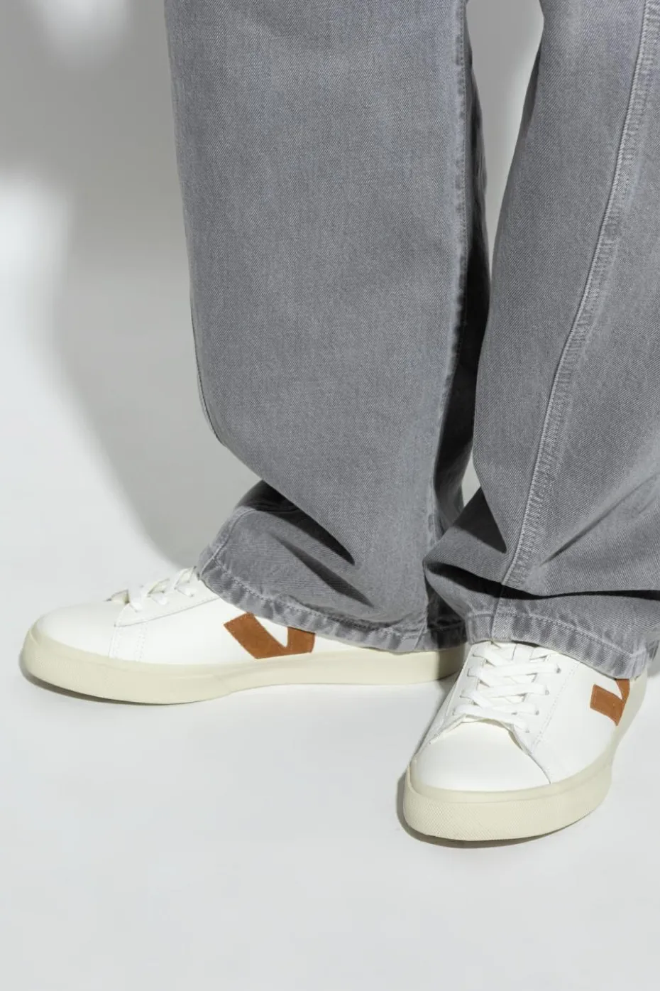 Veja BIAŁY Buty sportowe `CAMPO LEATHER`
