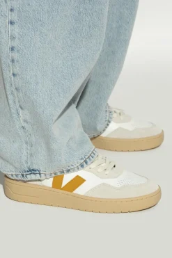 Veja BIAŁY Buty sportowe `V-90 O.T. LEATHER`