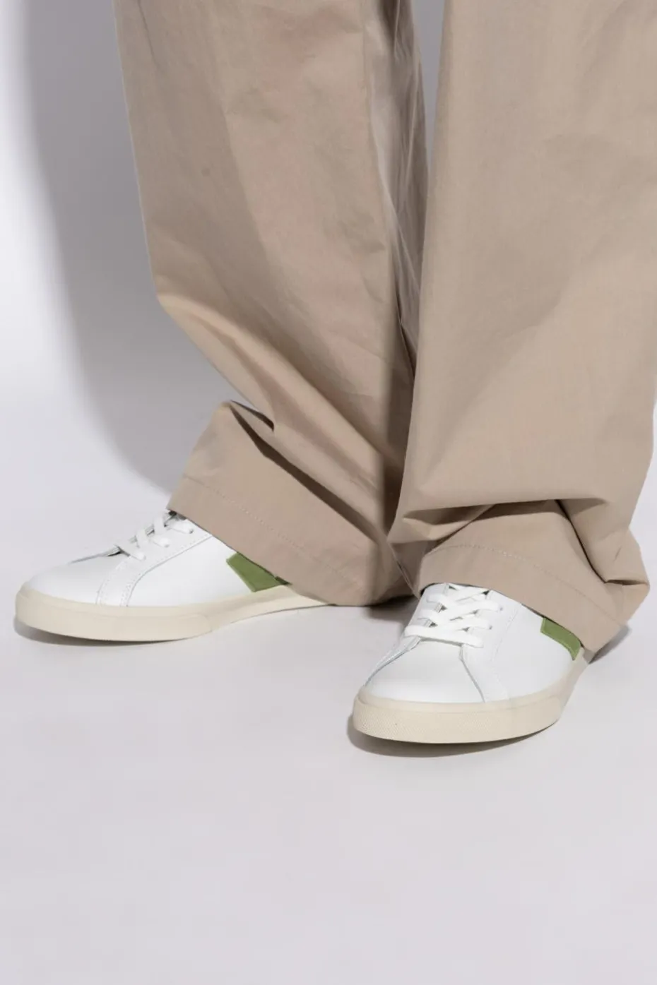 Veja BIAŁY Buty sportowe `ESPLAR LOGO LEATHER`