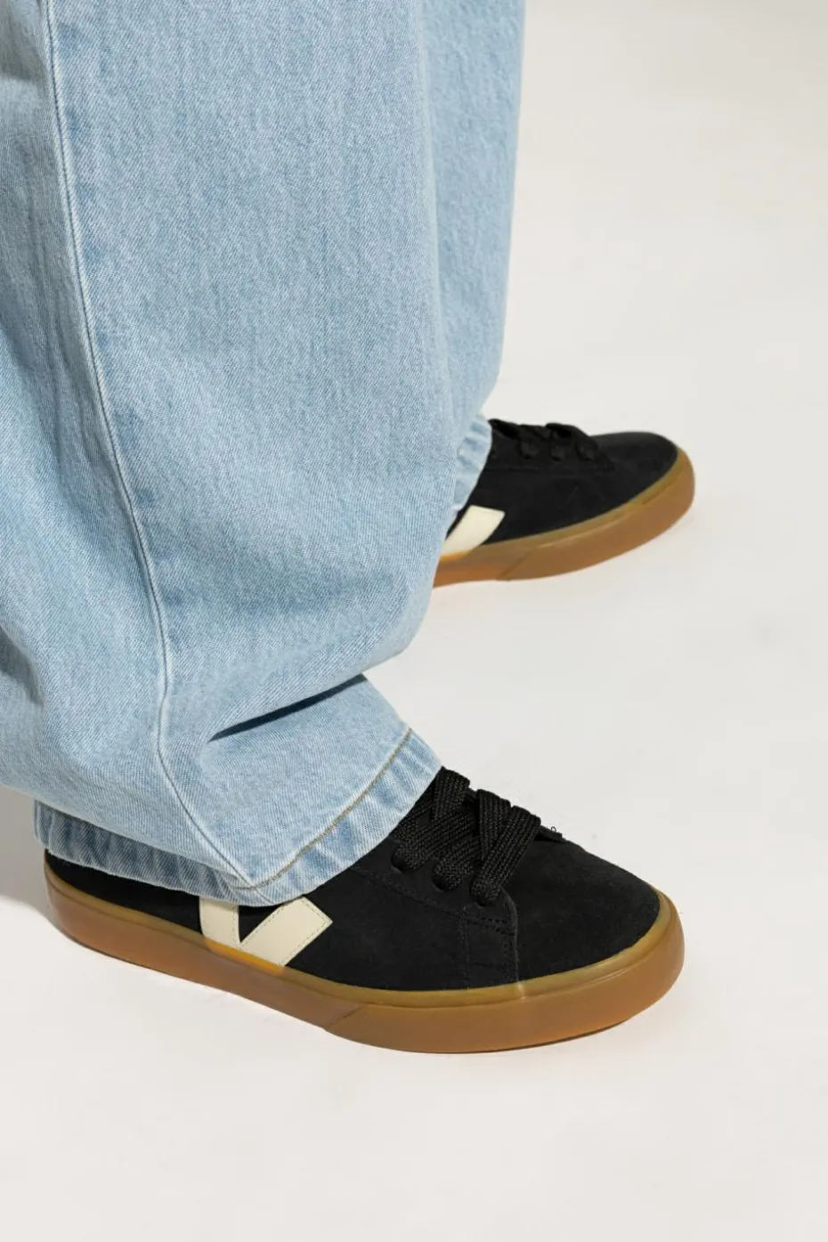 Veja CZARNY Buty sportowe `Campo Suede`