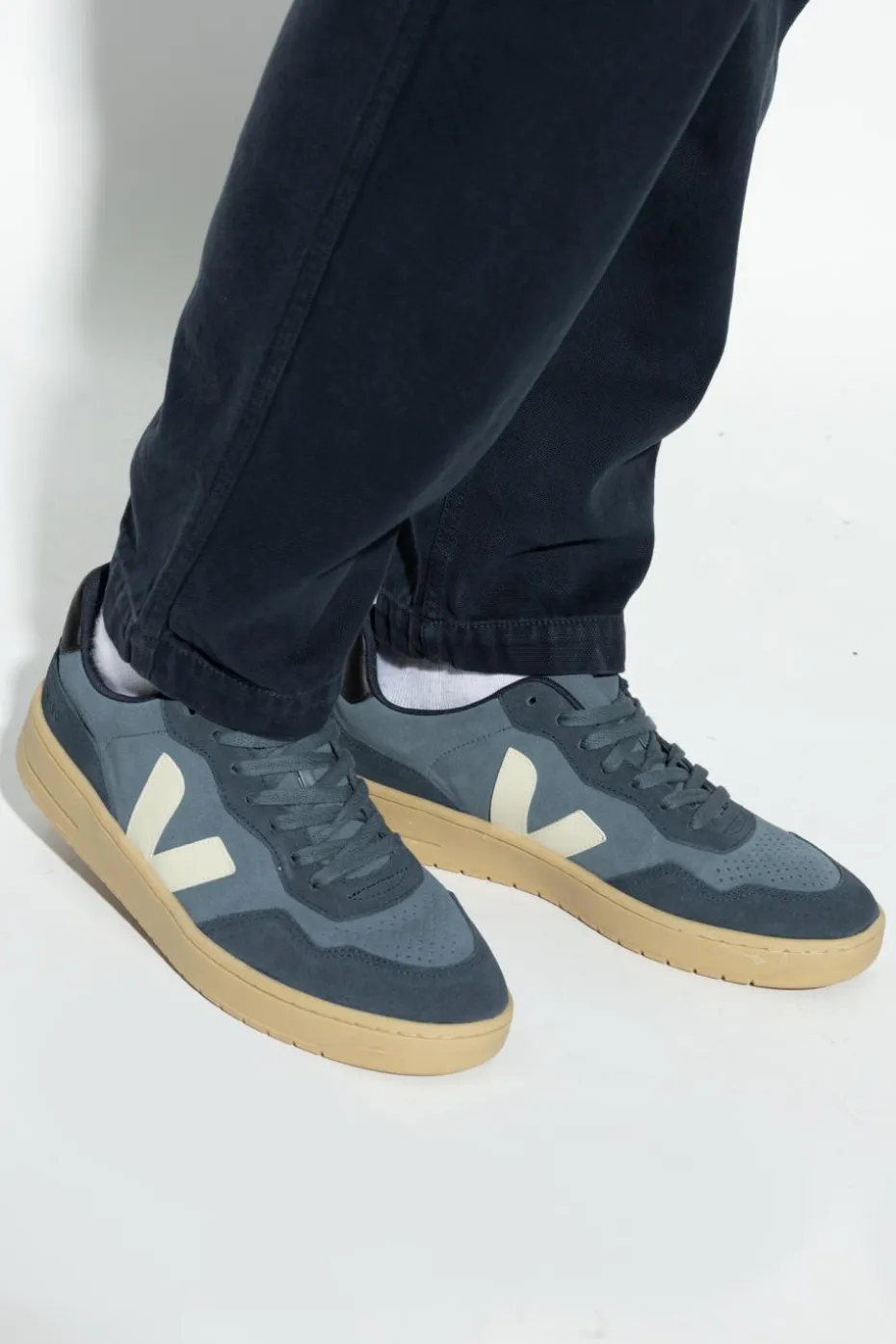 Veja GRANATOWY Buty sportowe `V-90 Suede`
