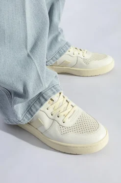 Veja kremowy Buty sportowe `V-10 PRIME LEATHER`