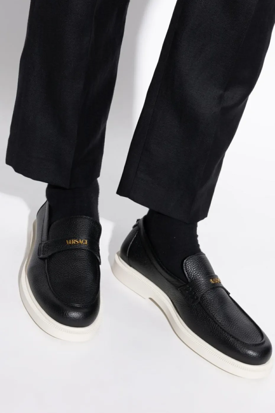 Versace CZARNY Skórzane buty typu `loafers`